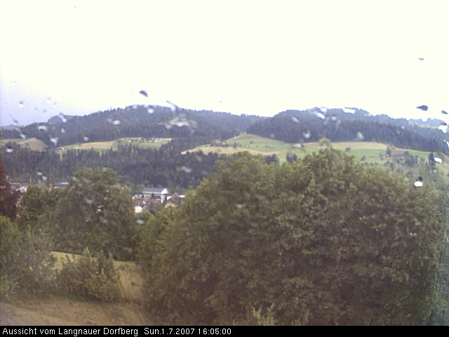 Webcam-Bild: Aussicht vom Dorfberg in Langnau 20070701-160500