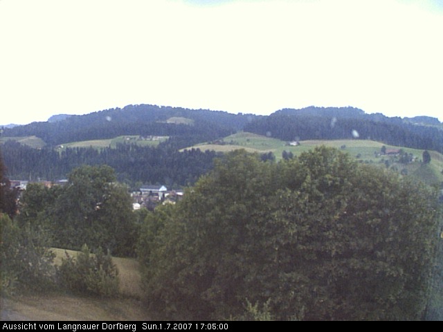 Webcam-Bild: Aussicht vom Dorfberg in Langnau 20070701-170500