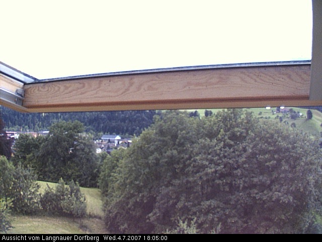 Webcam-Bild: Aussicht vom Dorfberg in Langnau 20070704-180500