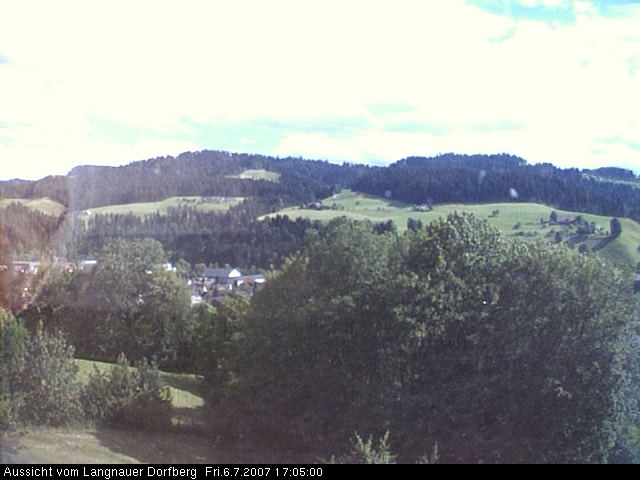 Webcam-Bild: Aussicht vom Dorfberg in Langnau 20070706-170500