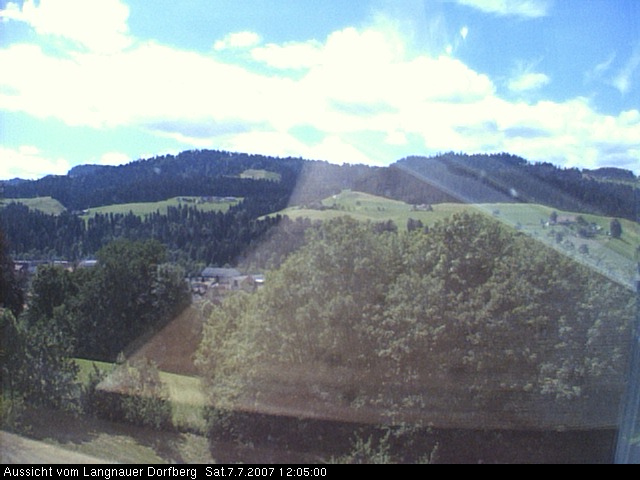 Webcam-Bild: Aussicht vom Dorfberg in Langnau 20070707-120500