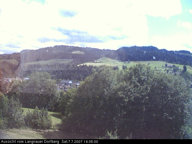 Webcam-Bild: Aussicht vom Dorfberg in Langnau 20070707-160500