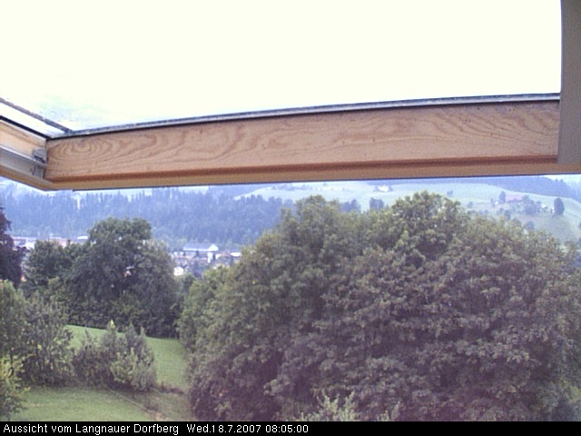 Webcam-Bild: Aussicht vom Dorfberg in Langnau 20070718-080500