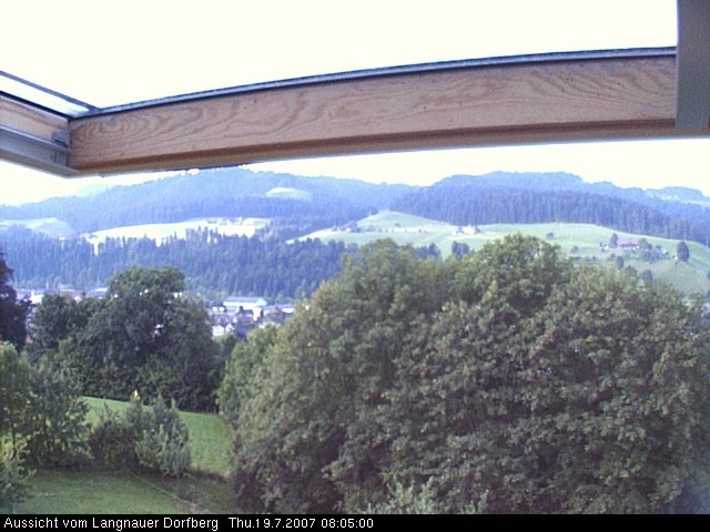 Webcam-Bild: Aussicht vom Dorfberg in Langnau 20070719-080500