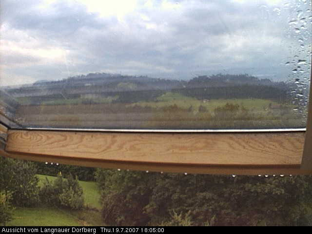 Webcam-Bild: Aussicht vom Dorfberg in Langnau 20070719-180500