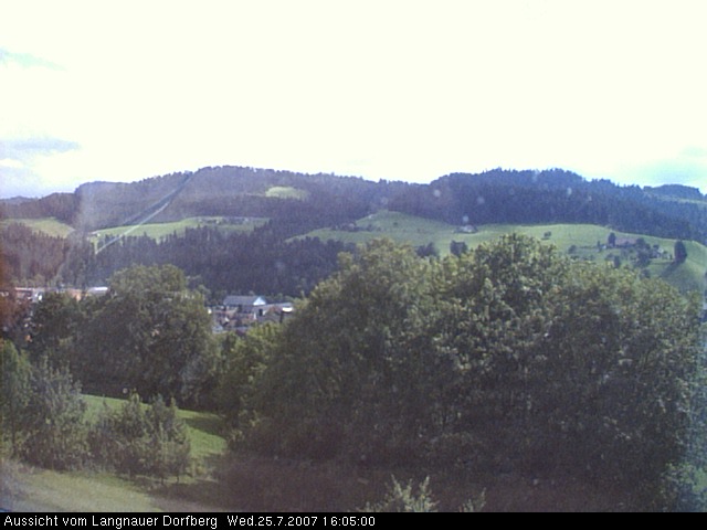 Webcam-Bild: Aussicht vom Dorfberg in Langnau 20070725-160500