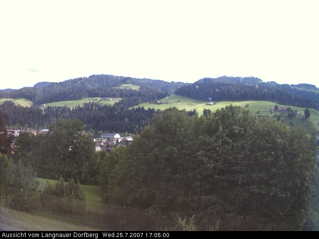 Webcam-Bild: Aussicht vom Dorfberg in Langnau 20070725-170500