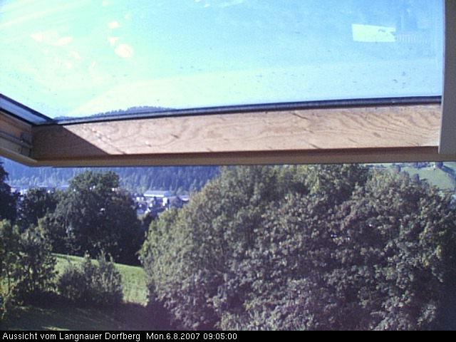 Webcam-Bild: Aussicht vom Dorfberg in Langnau 20070806-090500