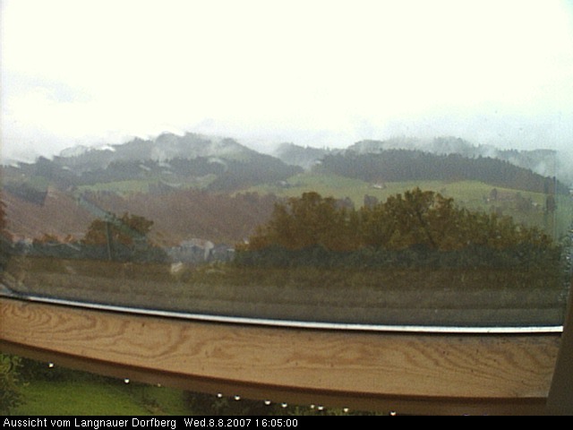 Webcam-Bild: Aussicht vom Dorfberg in Langnau 20070808-160500