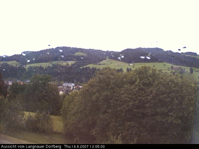Webcam-Bild: Aussicht vom Dorfberg in Langnau 20070816-120500
