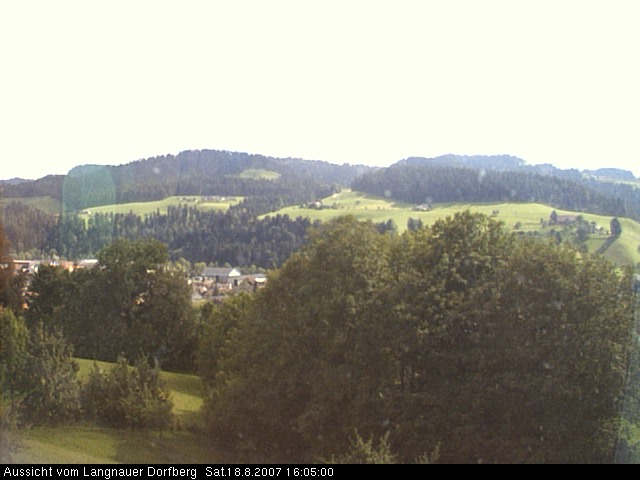 Webcam-Bild: Aussicht vom Dorfberg in Langnau 20070818-160500