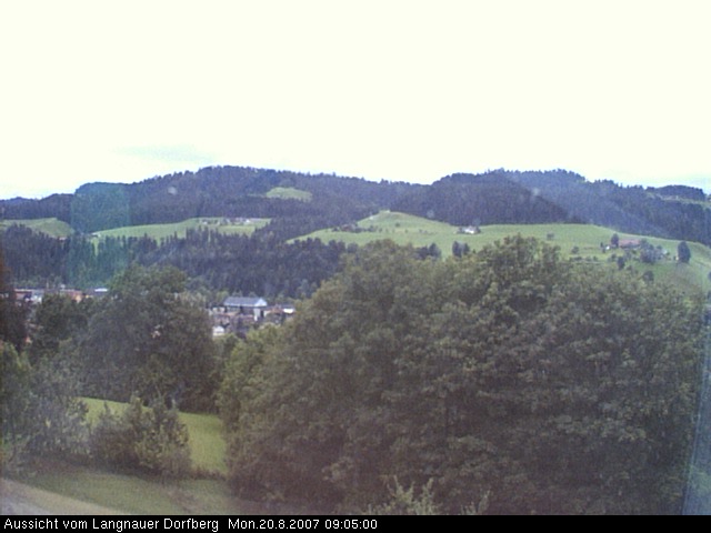 Webcam-Bild: Aussicht vom Dorfberg in Langnau 20070820-090500