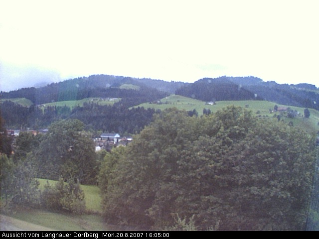 Webcam-Bild: Aussicht vom Dorfberg in Langnau 20070820-160500