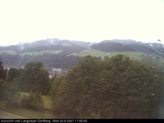 Webcam-Bild: Aussicht vom Dorfberg in Langnau 20070820-170500