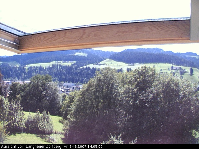 Webcam-Bild: Aussicht vom Dorfberg in Langnau 20070824-140500