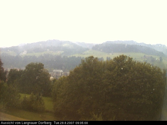 Webcam-Bild: Aussicht vom Dorfberg in Langnau 20070828-090500