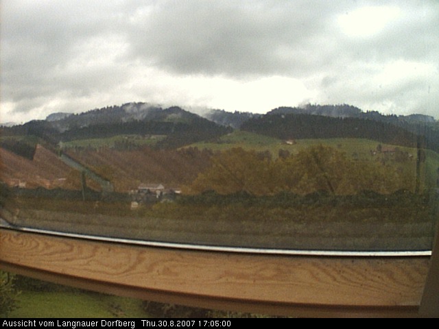 Webcam-Bild: Aussicht vom Dorfberg in Langnau 20070830-170500