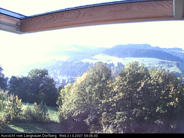 Webcam-Bild: Aussicht vom Dorfberg in Langnau 20071003-090500