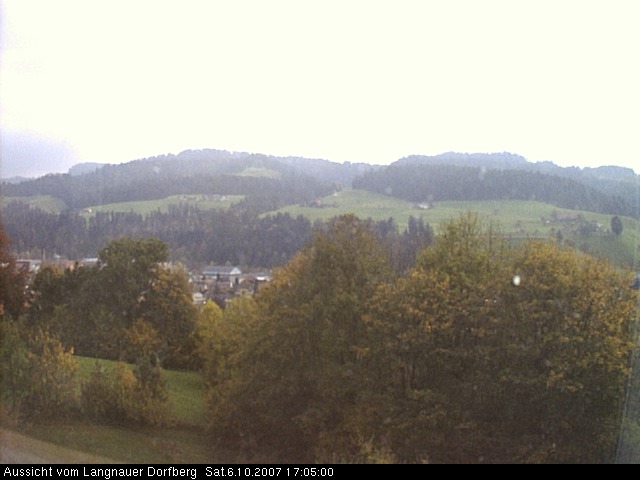 Webcam-Bild: Aussicht vom Dorfberg in Langnau 20071006-170500