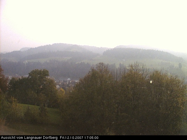 Webcam-Bild: Aussicht vom Dorfberg in Langnau 20071012-170500