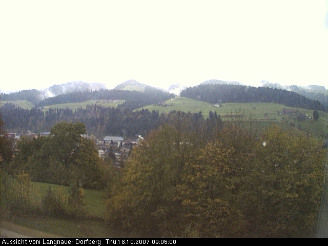 Webcam-Bild: Aussicht vom Dorfberg in Langnau 20071018-090500