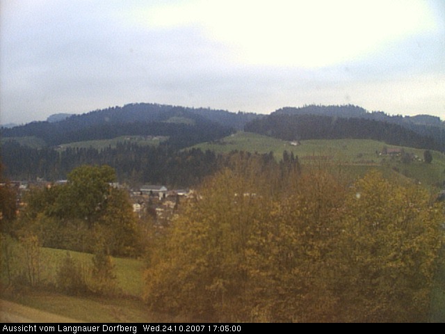 Webcam-Bild: Aussicht vom Dorfberg in Langnau 20071024-170500
