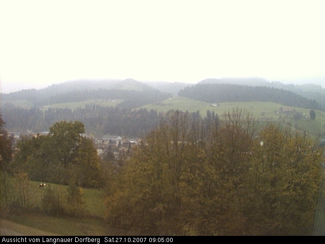 Webcam-Bild: Aussicht vom Dorfberg in Langnau 20071027-090500