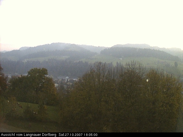 Webcam-Bild: Aussicht vom Dorfberg in Langnau 20071027-180500