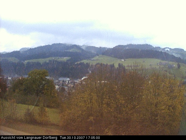 Webcam-Bild: Aussicht vom Dorfberg in Langnau 20071030-170500