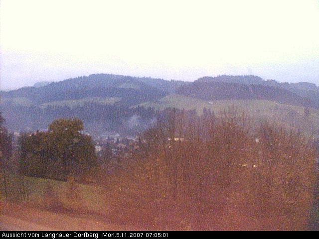 Webcam-Bild: Aussicht vom Dorfberg in Langnau 20071105-070500