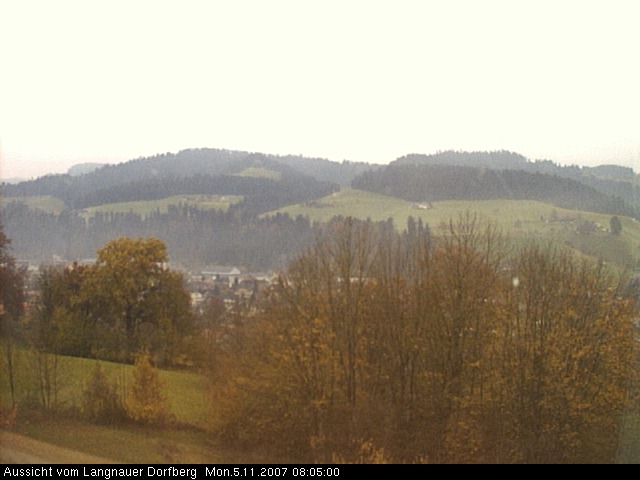 Webcam-Bild: Aussicht vom Dorfberg in Langnau 20071105-080500