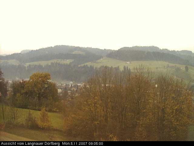 Webcam-Bild: Aussicht vom Dorfberg in Langnau 20071105-090500