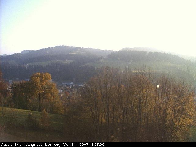 Webcam-Bild: Aussicht vom Dorfberg in Langnau 20071105-160500