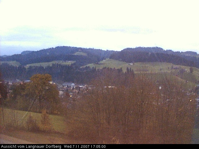Webcam-Bild: Aussicht vom Dorfberg in Langnau 20071107-170500