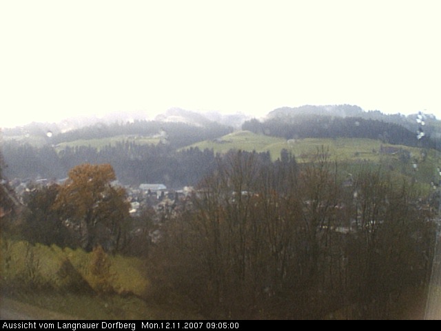 Webcam-Bild: Aussicht vom Dorfberg in Langnau 20071112-090500