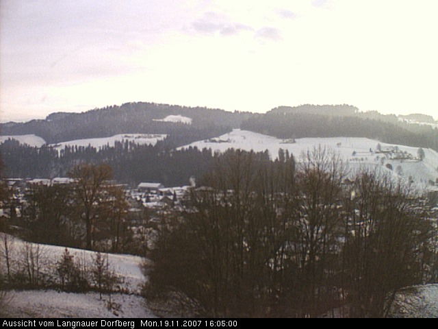 Webcam-Bild: Aussicht vom Dorfberg in Langnau 20071119-160500