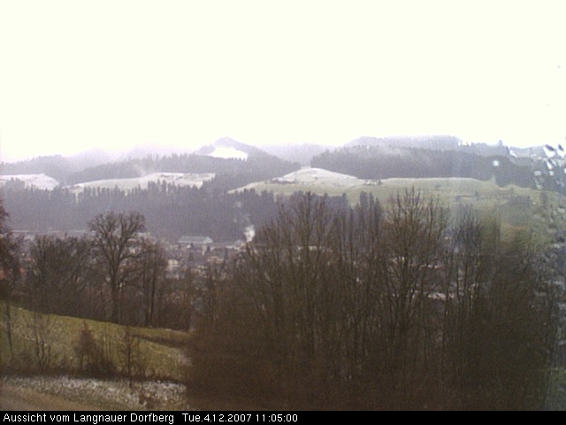 Webcam-Bild: Aussicht vom Dorfberg in Langnau 20071204-110500