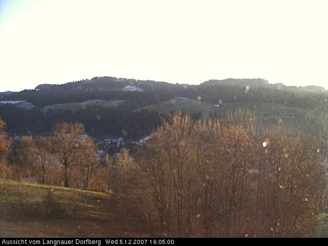 Webcam-Bild: Aussicht vom Dorfberg in Langnau 20071205-160500