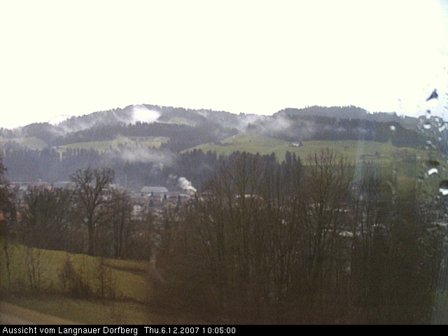 Webcam-Bild: Aussicht vom Dorfberg in Langnau 20071206-100500