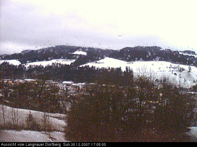 Webcam-Bild: Aussicht vom Dorfberg in Langnau 20071230-170500