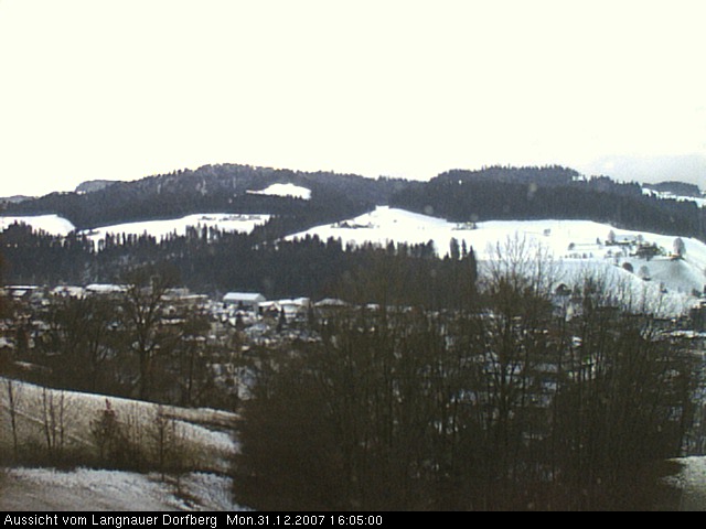 Webcam-Bild: Aussicht vom Dorfberg in Langnau 20071231-160500
