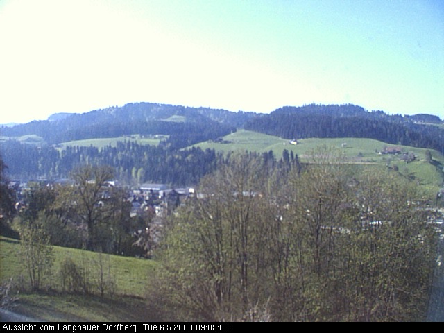 Webcam-Bild: Aussicht vom Dorfberg in Langnau 20080506-090500