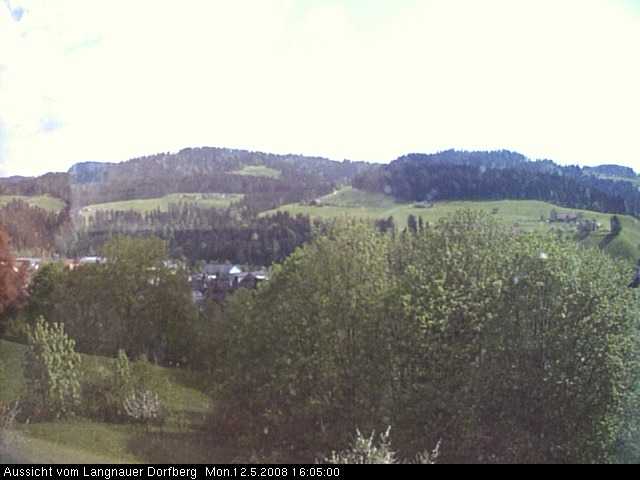 Webcam-Bild: Aussicht vom Dorfberg in Langnau 20080512-160500