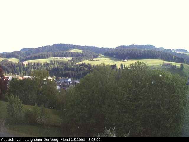 Webcam-Bild: Aussicht vom Dorfberg in Langnau 20080512-180500