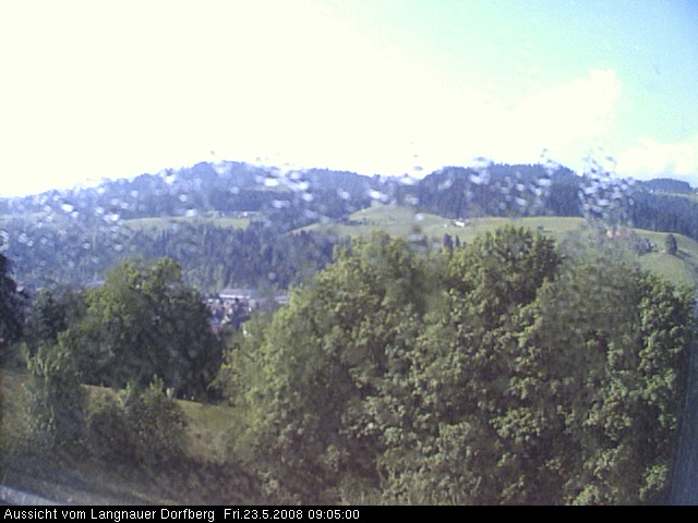 Webcam-Bild: Aussicht vom Dorfberg in Langnau 20080523-090500