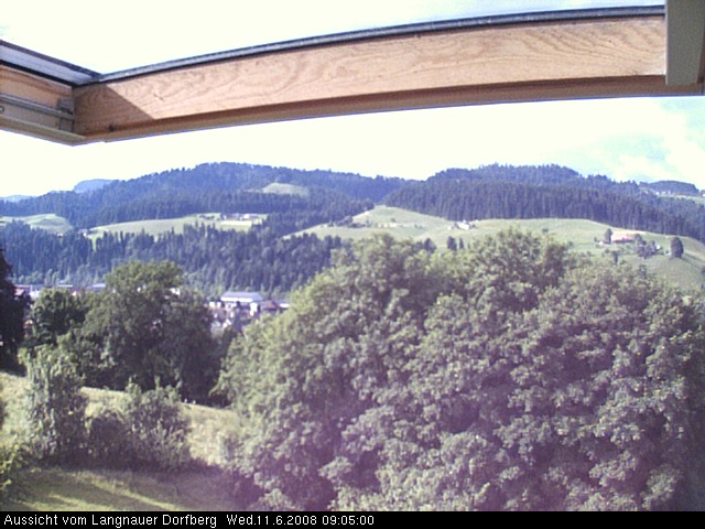 Webcam-Bild: Aussicht vom Dorfberg in Langnau 20080611-090500