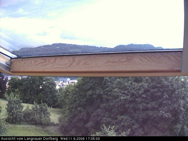 Webcam-Bild: Aussicht vom Dorfberg in Langnau 20080611-170500