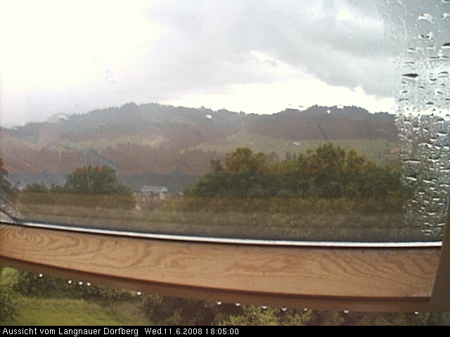 Webcam-Bild: Aussicht vom Dorfberg in Langnau 20080611-180500