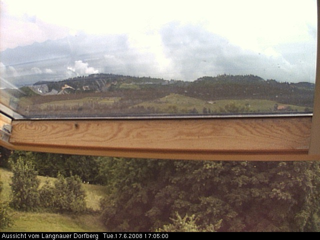 Webcam-Bild: Aussicht vom Dorfberg in Langnau 20080617-170500