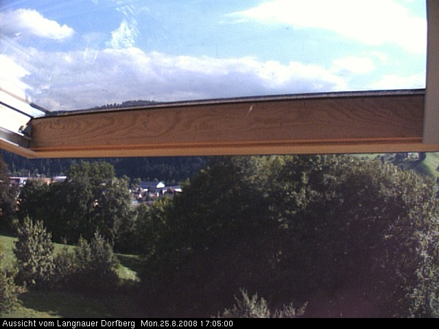 Webcam-Bild: Aussicht vom Dorfberg in Langnau 20080825-170500